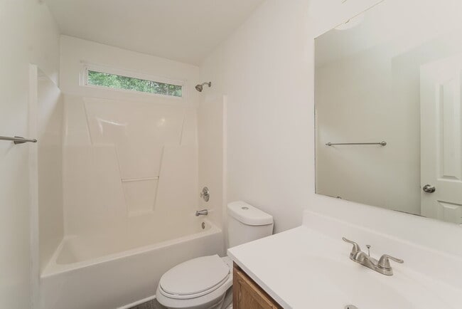Building Photo - 316 Wrayhill Dr