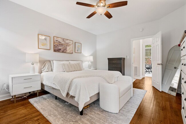Building Photo - Gorgeous brick ranch with bonus room!!! Application Pending