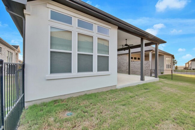 Building Photo - Beautiful Single Story home in Liberty!