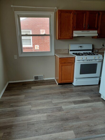 Building Photo - 2505 Stieber St