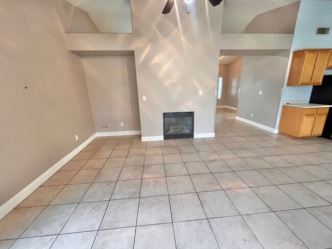 Building Photo - Charming 4 Bedroom, 2 Bath Home in a Quiet...