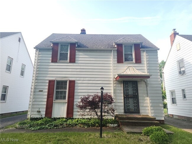 Primary Photo - 17204 Walden Ave