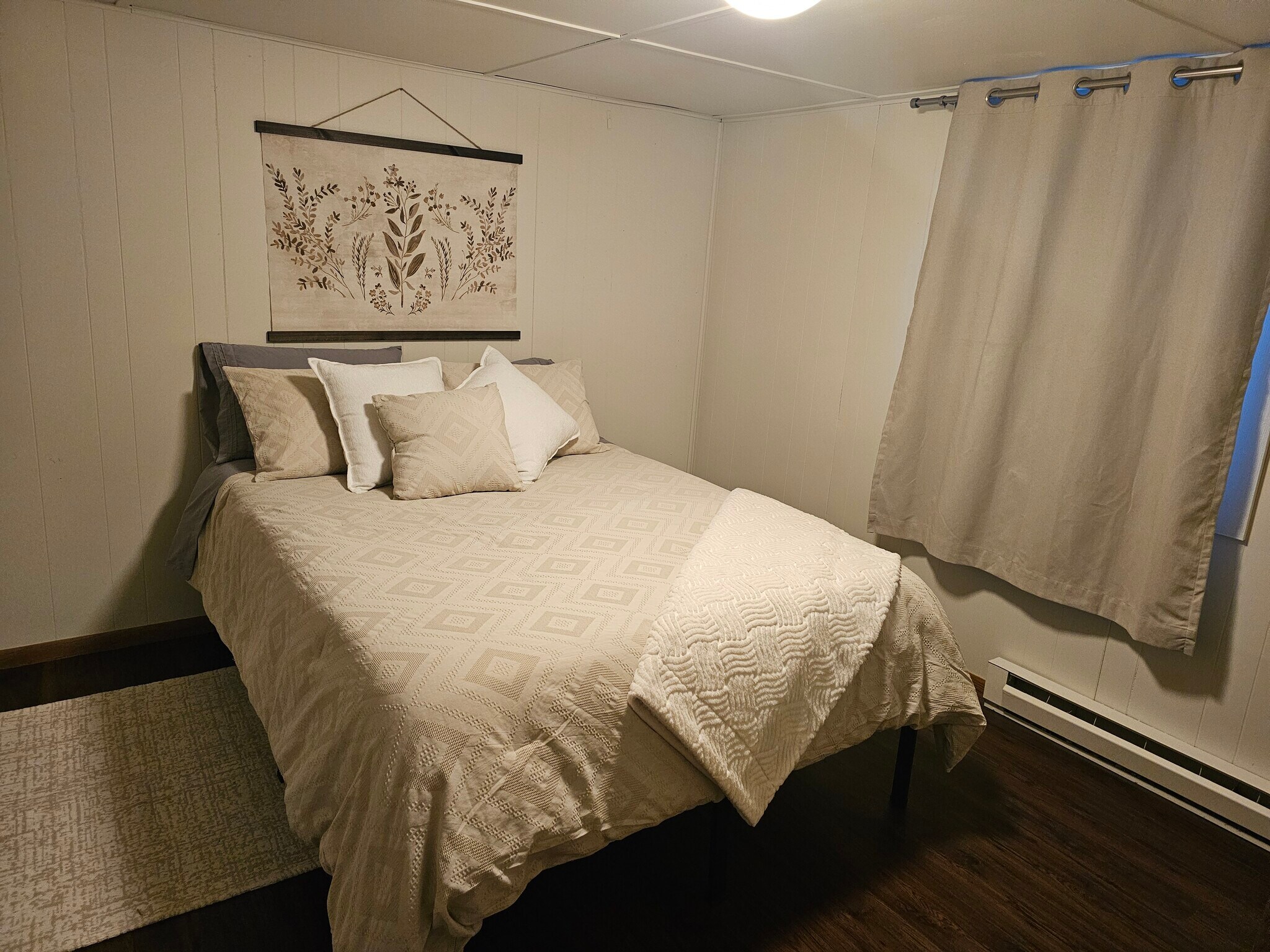 Building Photo - 1006 Oak St