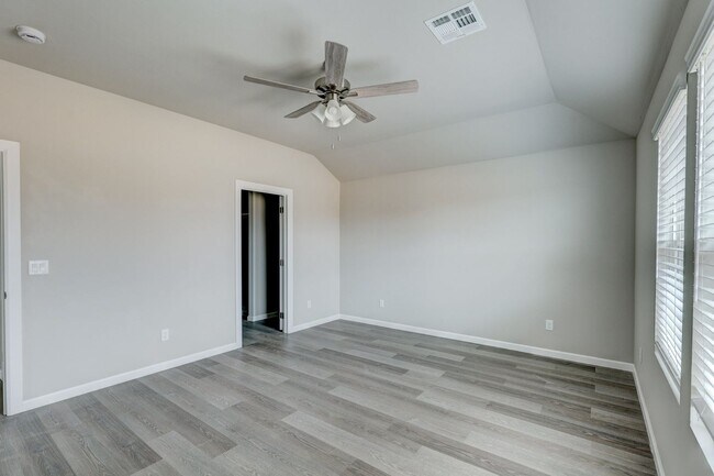Building Photo - Brand New 4 Bed For Lease in Sara Park