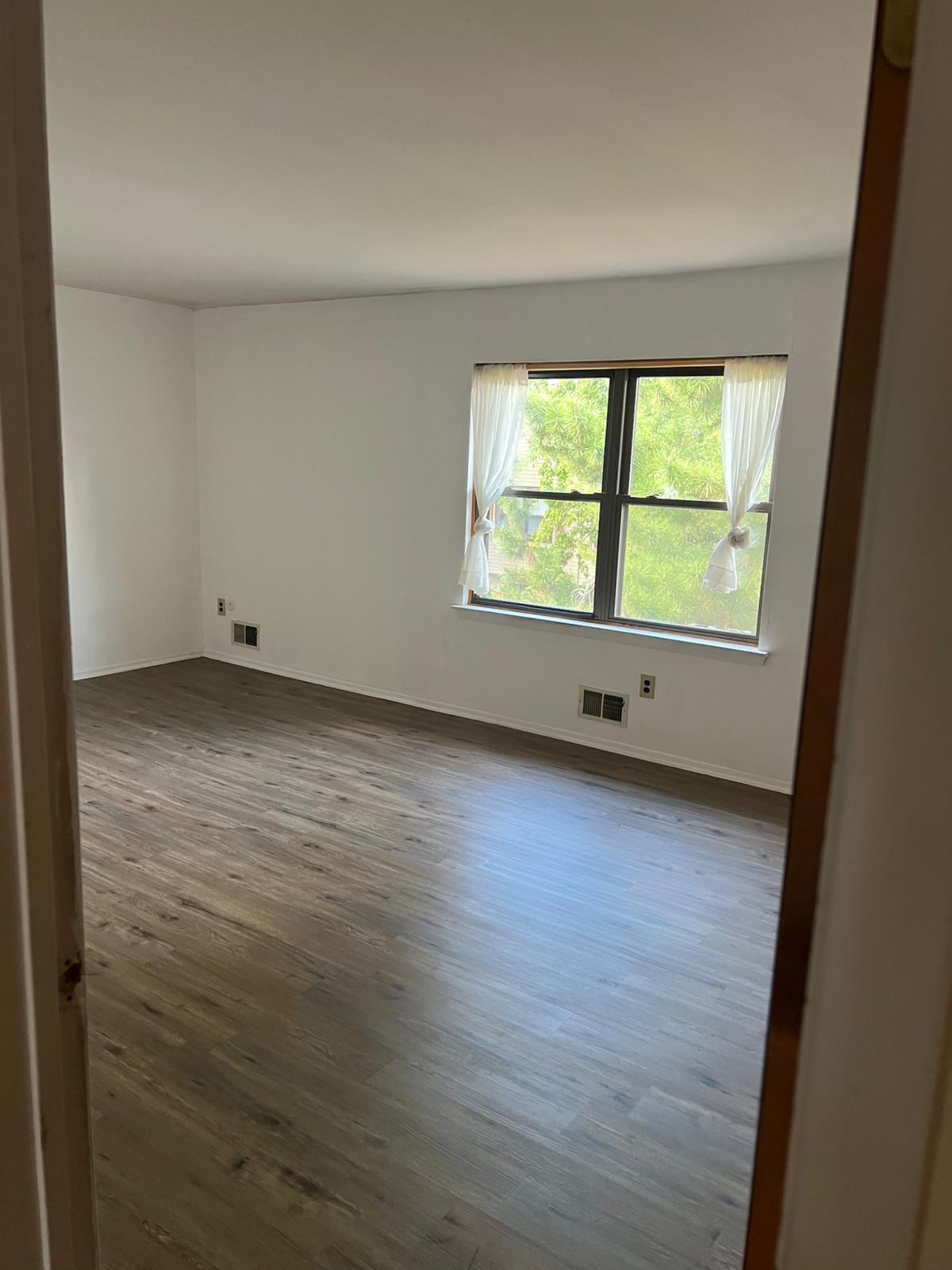 Building Photo - 304 Merrywood Dr