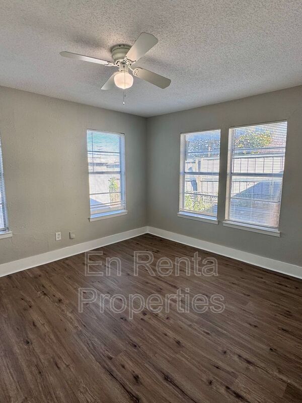 Building Photo - 716 W Broadus St
