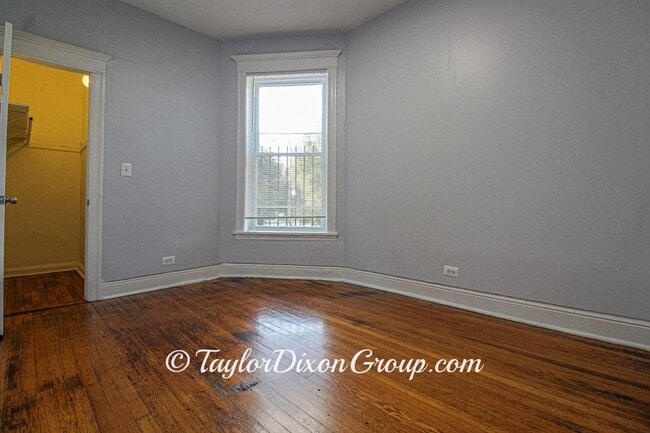 Building Photo - 5407 S Indiana Ave