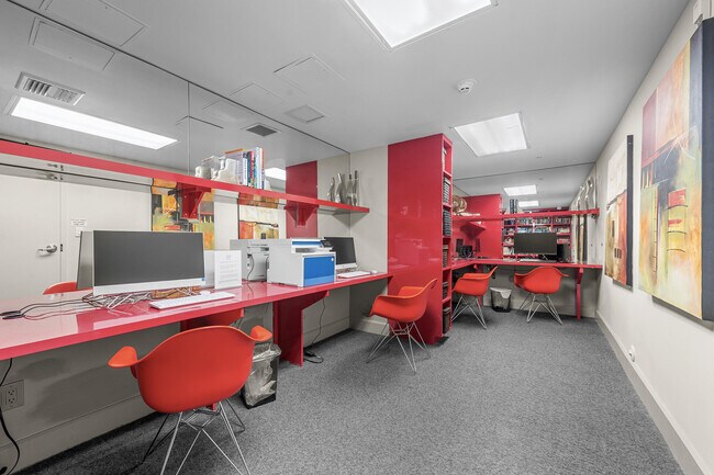 Building Photo - 1551 N Flagler Dr