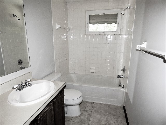 Building Photo - Dublin Home on a Quiet Court