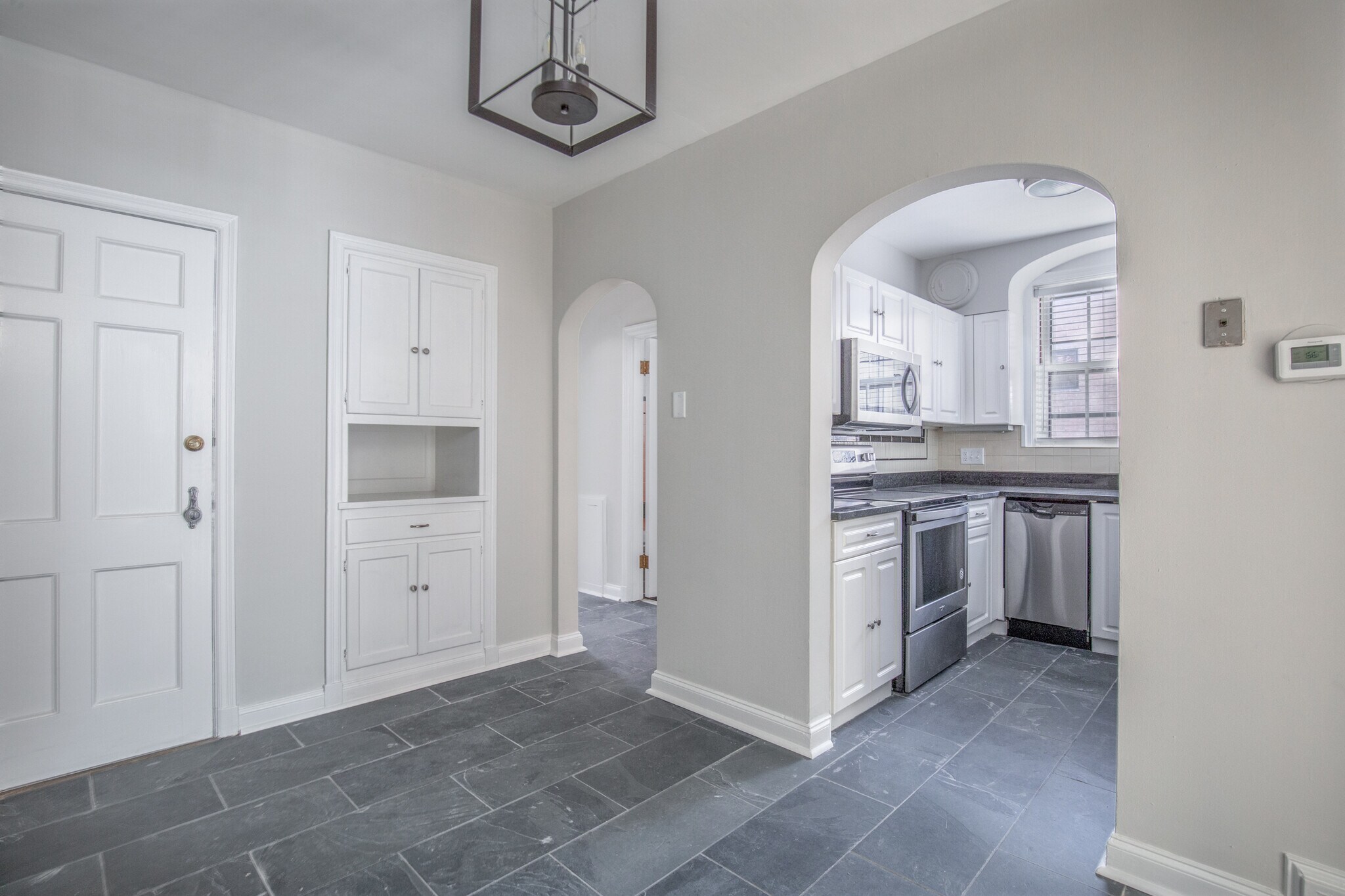 Building Photo - 7535 Oxford Dr