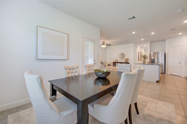 Building Photo - 4431 Sandhill Terrace Ln