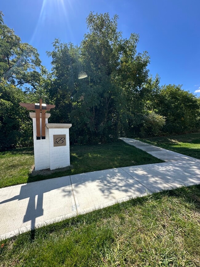 Building Photo - 17458 Ebling Trl