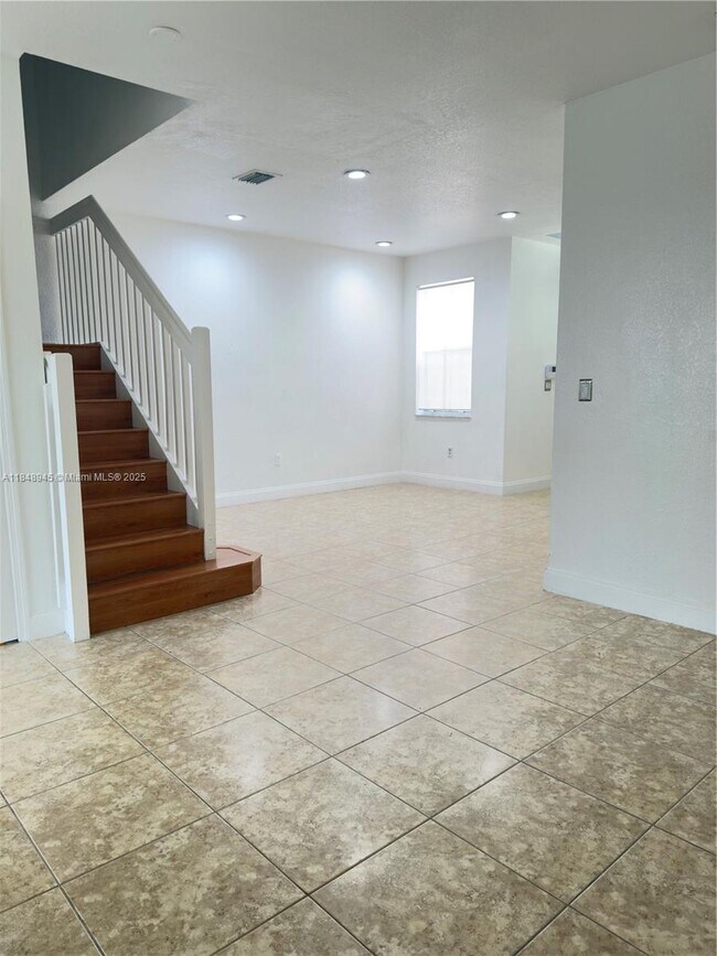 Building Photo - 12450 SW 125th Terrace