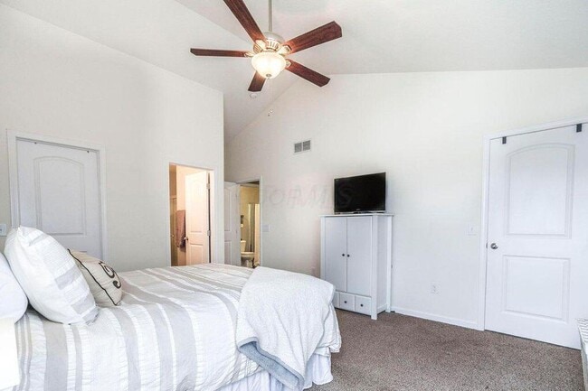 Building Photo - 5660 Caledonia Dr