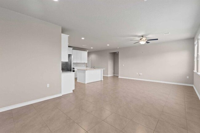 Building Photo - 11724 Saddle Rock Dr