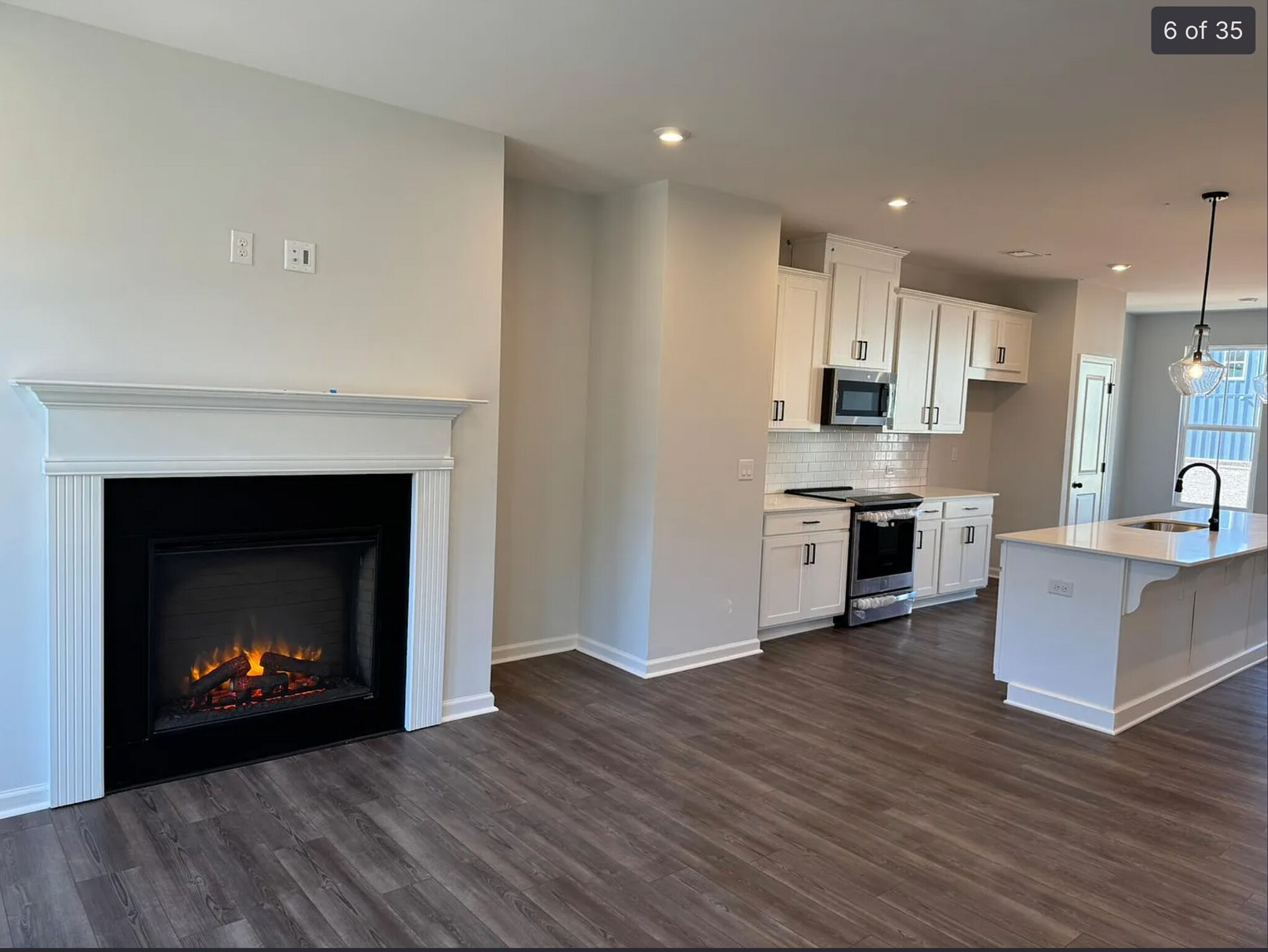 Building Photo - 813 Cameron Trl