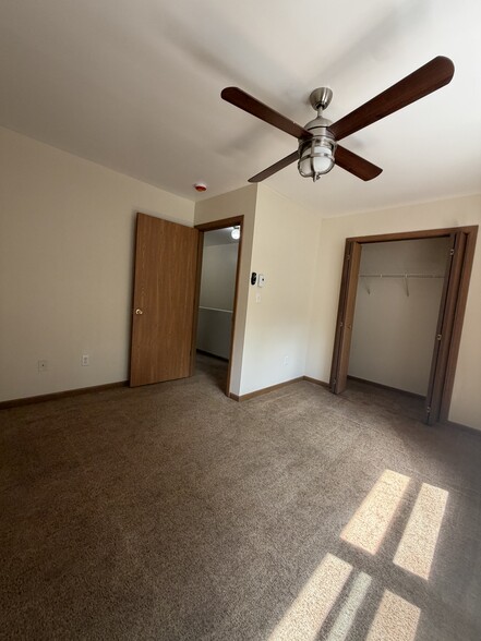 Bedroom 2 - 938 Woodville Rd