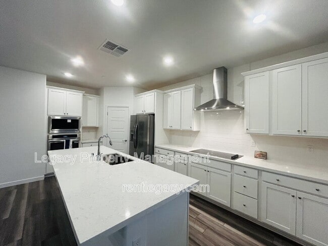 Building Photo - 3760 Oyster Pt Wy