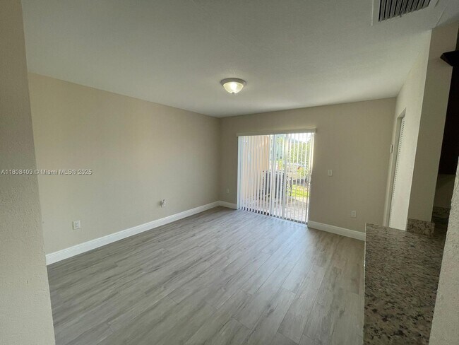 Building Photo - 1471 NW 22nd Ct