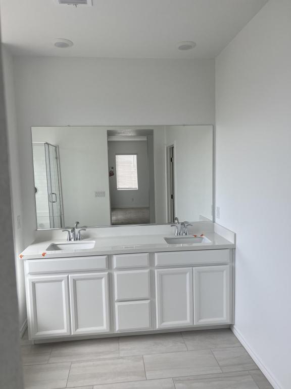 Building Photo - 2825 Overlook Brk St
