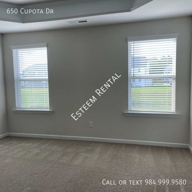 Building Photo - 650 Cupota Dr