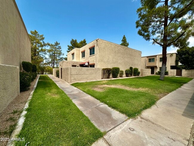 Building Photo - 4258 N 81st St
