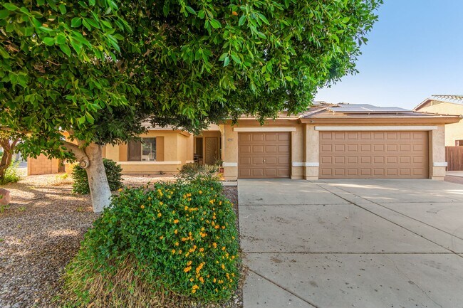 Building Photo - Spectacular 5 bdrm Home, OFFERS SOLAR ELECTRIC!