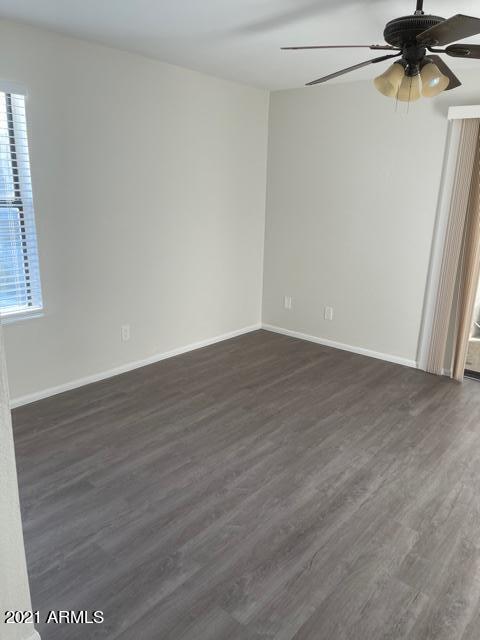 Building Photo - 850 S River Dr