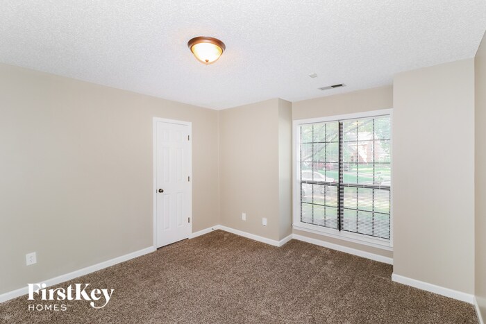 Building Photo - 7723 Ivy Mist Cove W