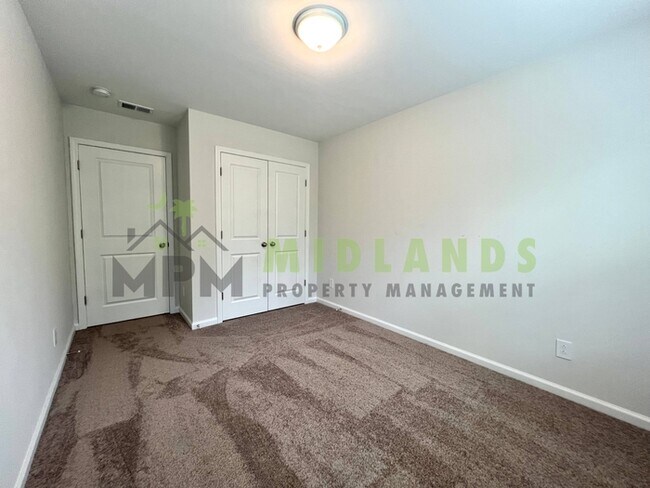 Building Photo - 333 Canary Grass Ct