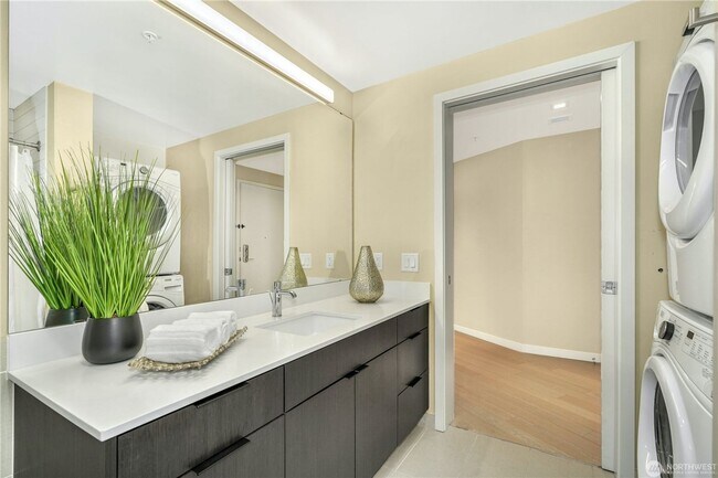 Building Photo - 1Bd/1Ba Seattle Condo
