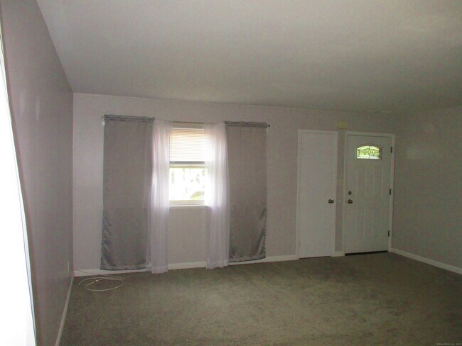 Building Photo - 29 Van Buren Ave