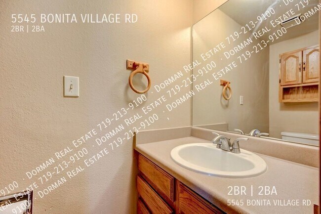 Building Photo - 5545 Bonita Village Rd