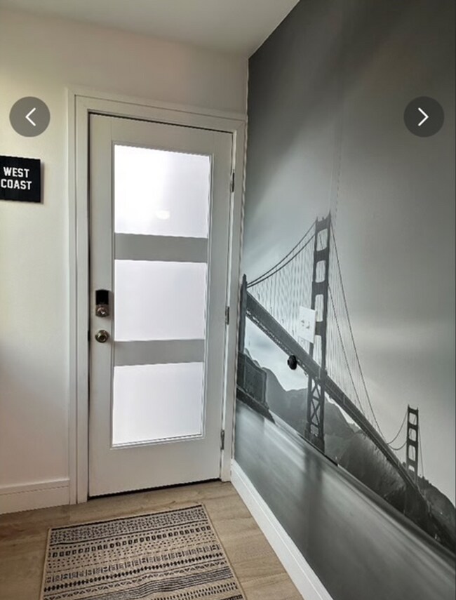 Building Photo - Bernal Heights: Fully Renovated Bi-Level F...