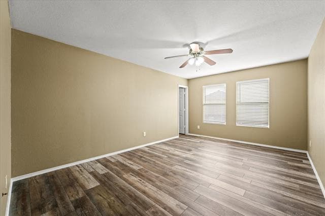 Building Photo - 2743 Hacienda Lake Dr