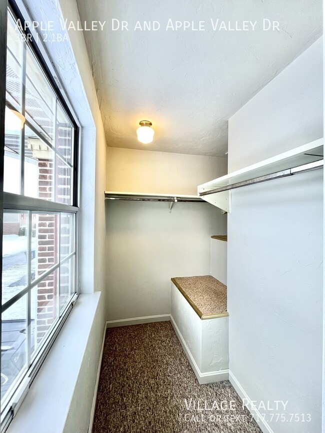 Building Photo - END-unit available now! Extremely spacious...