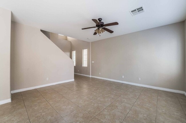 Building Photo - Charming 5-Bedroom Home in the Heart of Las Vegas