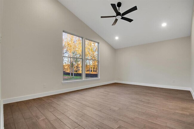 Building Photo - 336 Nene Ln