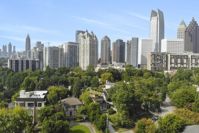 Building Photo - 116 Lafayette Dr NE