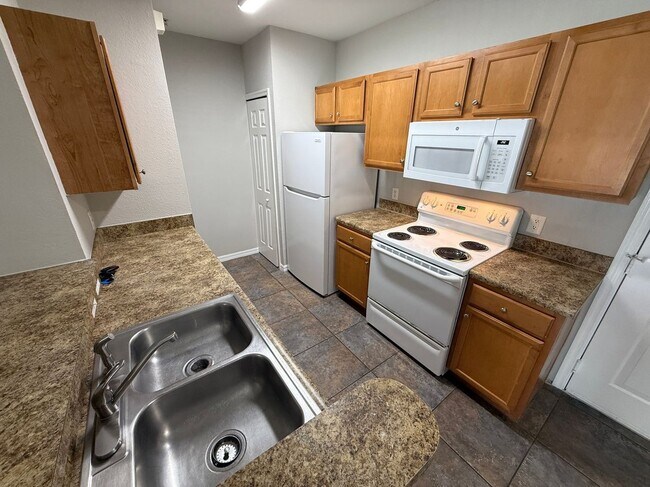 Building Photo - Registry @ Michigan Park 5550-3131 - Registry @ Michigan Park 5550-3131