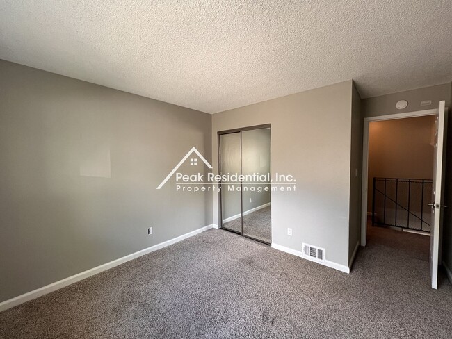 Building Photo - A Very Nice 2bd/1ba Citrus Heights Condo with Garage