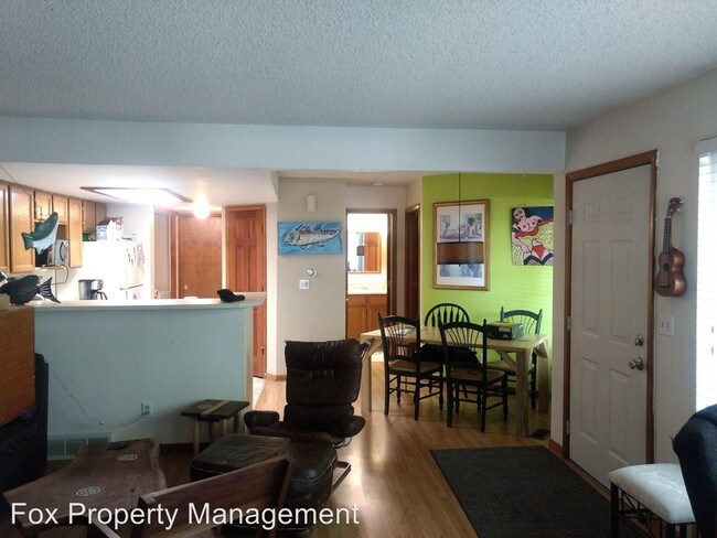 Building Photo - 5924 Gunbarrel Ave