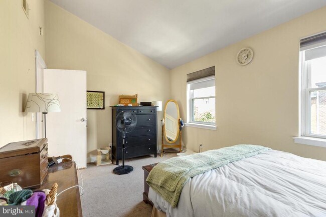 Building Photo - 620 S 18th St