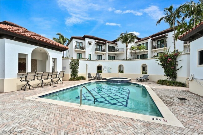 Building Photo - 1530 5th Ave S