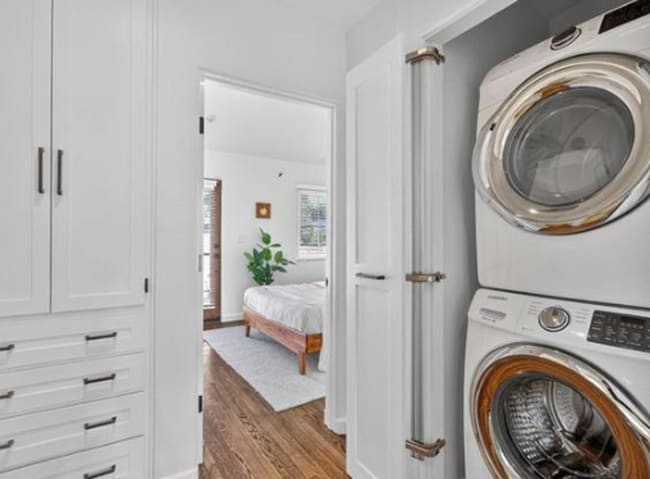 Building Photo - COMPLETELY REMODELED 2 BEDROOM 2 BATH HOUSE