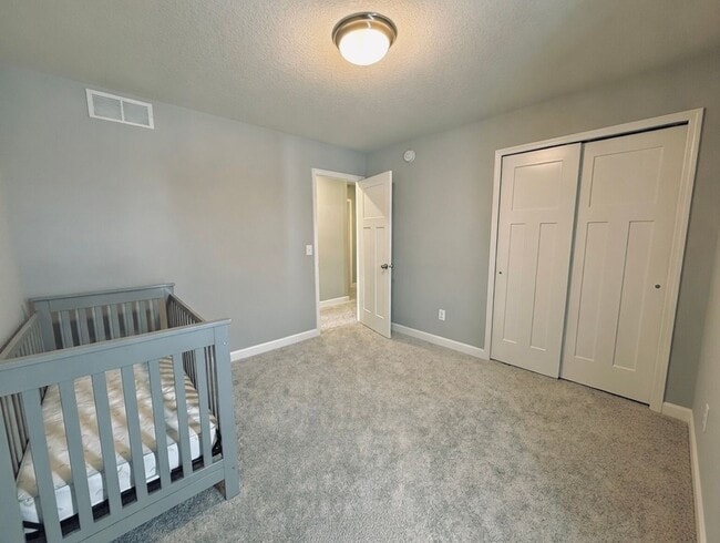 Building Photo - Beautiful New Construction 5bed 4bath Home in Otsego