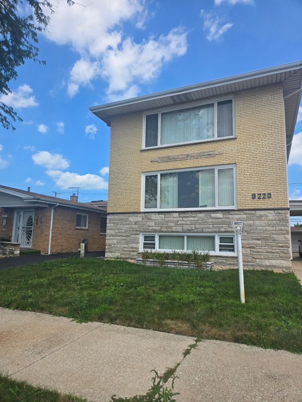 Building Photo - 9225 S Cregier Ave