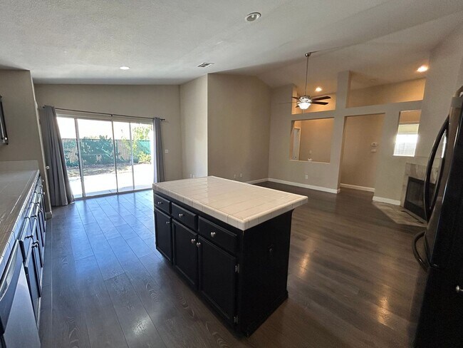 Building Photo - Beautiful Single Story 3 Bedroom, 2 Bath Antioch Home