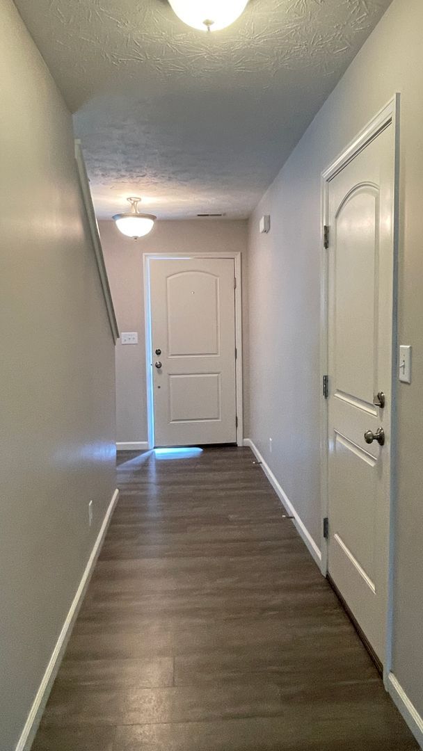 Building Photo - Newly Built Spacious House in Blackthorne Subdivision