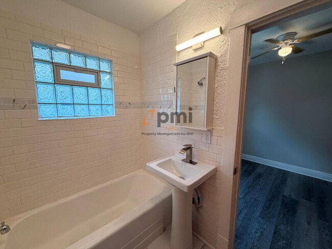 Building Photo - 6244 Madison Ave